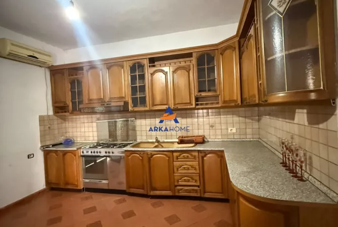 Casa in affitto 2+1 a Tirana - 450 Euro