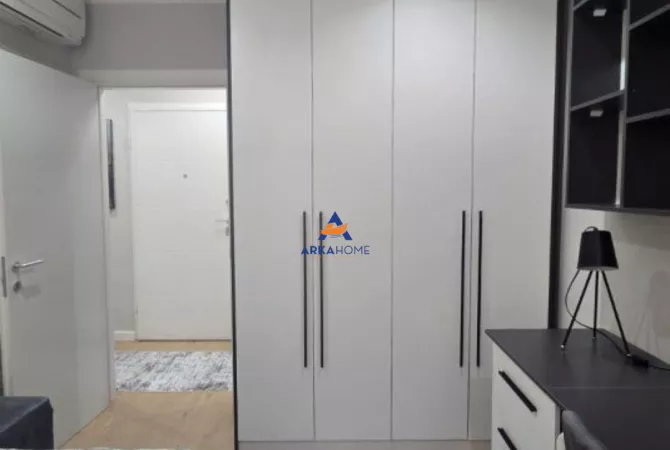 Shtepi me qera Apartament ne Tirane, 2+1, Mobilimi E mobiluar, Pagesa 800  Euro.