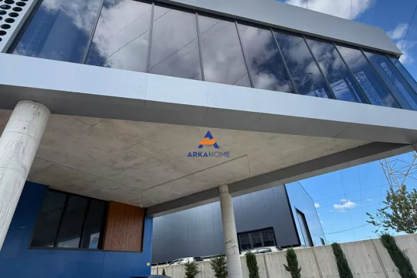 Business Property for Rent 3+1 in Tirana - 2,596 Euro
