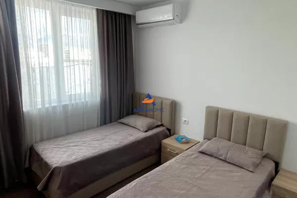 Shtepi me qera Apartament ne Tirane, 2+1, Mobilimi E mobiluar, Pagesa 1,000  Euro.