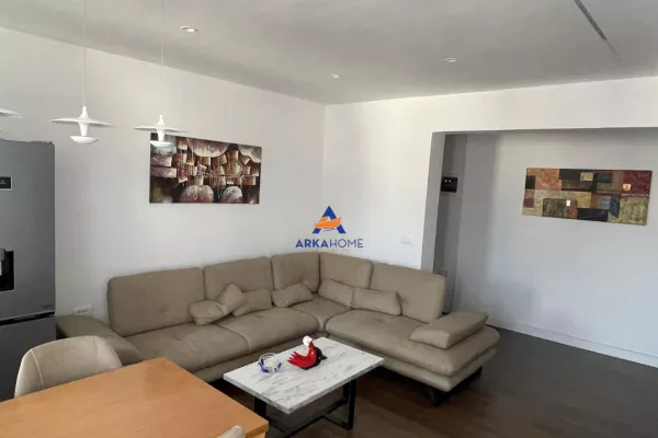 Shtepi me qera 2+1 ne Tirane - 1,000 Euro