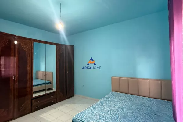 Shtepi me qera 2+1 ne Tirane - 450 Euro