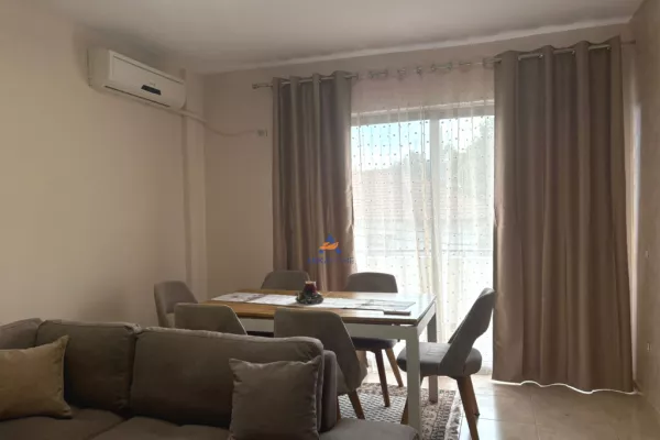 Shtepi me qera 2+1 ne Tirane - 600 Euro