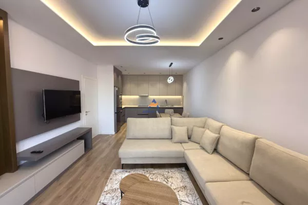 Shtepi me qera 2+1 ne Tirane - 650 Euro