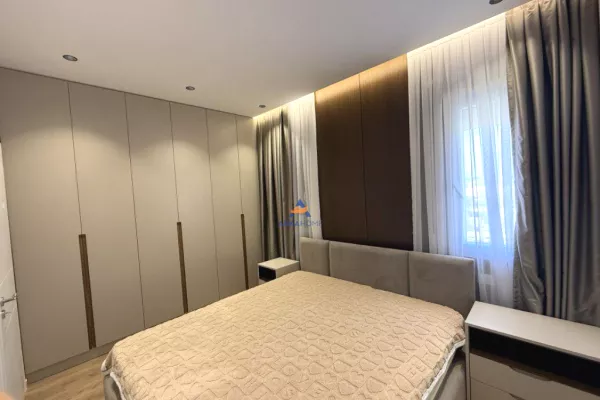 Shtepi me qera Apartament ne Tirane, 2+1, Mobilimi E mobiluar, Pagesa 650  Euro.