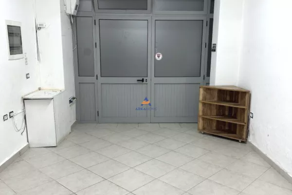 Ambient biznesi me qera 3+1 ne Tirane - 550 Euro