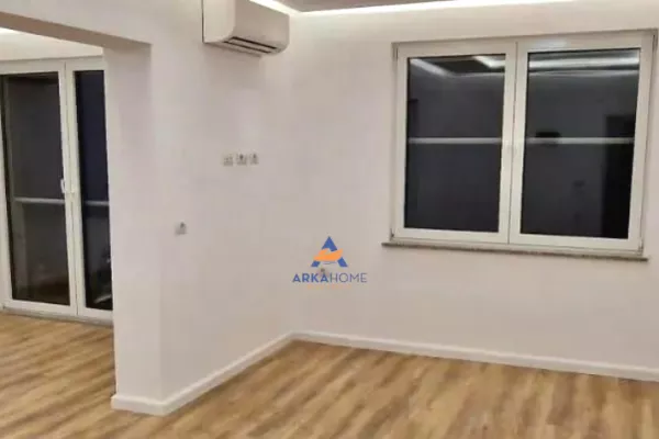 Business Property for Rent 3+1 in Tirana - 900 Euro