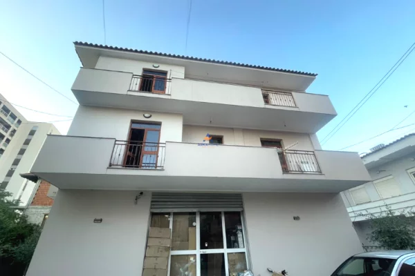Shtepi ne shitje 4+1 ne Tirane - 100,000 Euro