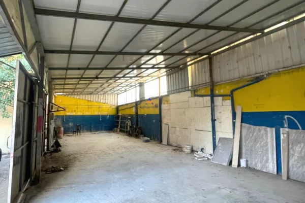 Business Property for Rent 4+1 in Tirana - 1,000 Euro