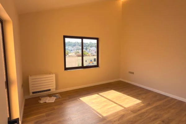 Business Property for Rent 1+1 in Tirana - 5,300 Euro