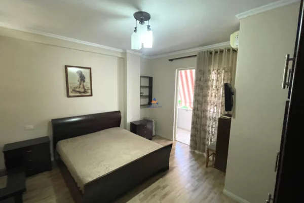 Shtepi me qera Apartament ne Tirane, 2+1, Mobilimi E mobiluar, Pagesa 600  Euro.