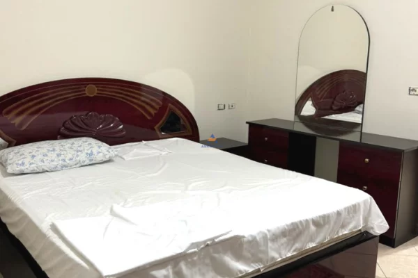 Shtepi me qera Apartament ne Tirane, 2+1, Mobilimi E mobiluar, Pagesa 750  Euro.