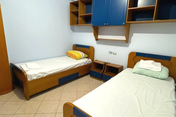 Shtepi me qera Apartament ne Tirane, 2+1, Mobilimi E mobiluar, Pagesa 750  Euro.