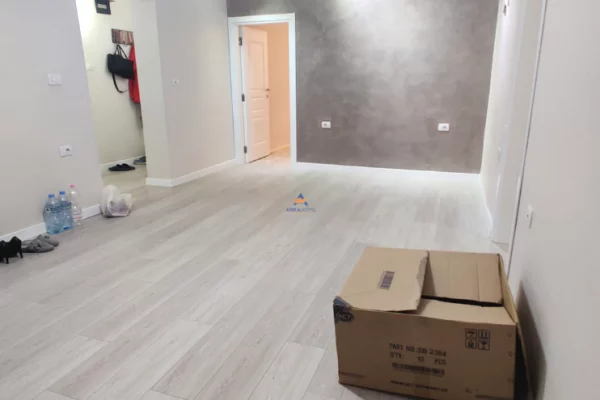 Shtepi me qera 3+1 ne Tirane - 800 Euro