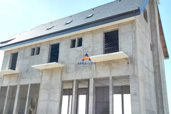 Business Property in Sale 5+1 in Elbasan - 1,300,000 Euro