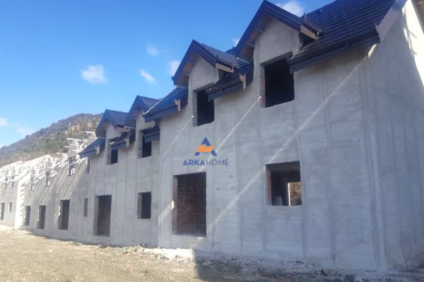 Business Property in Sale 5+1 in Elbasan - 1,300,000 Euro