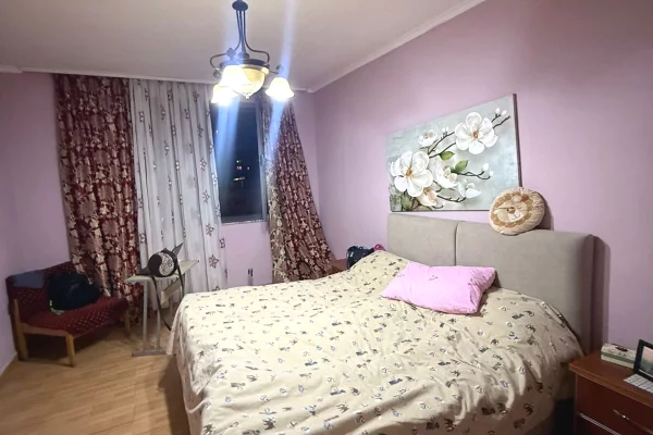 Shtepi me qera 2+1 ne Tirane - 500 Euro