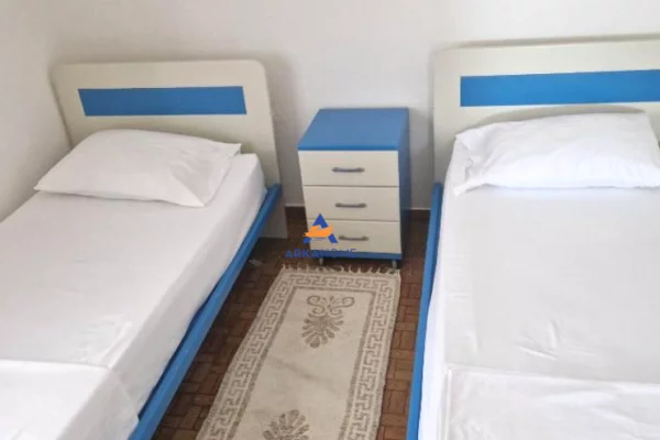 Shtepi me qera 2+1 ne Tirane - 518 Euro