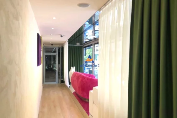 Business Property for Rent 6+1 in Tirana - 2,000 Euro