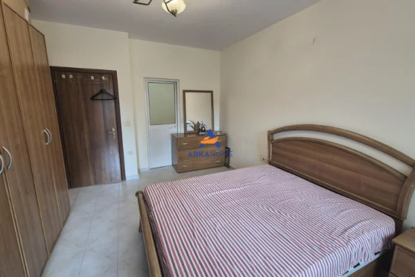 Shtepi me qera 2+1 ne Tirane - 621 Euro