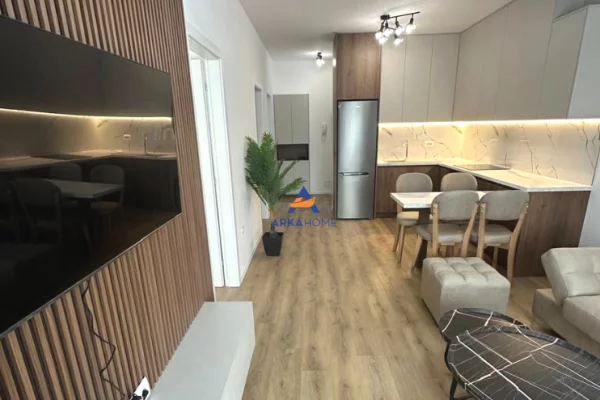 Shtepi me qera 2+1 ne Tirane - 1,000 Euro