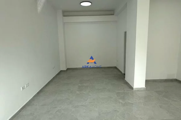 Ambient biznesi ne shitje 3+1 ne Tirane - 207,684 Euro