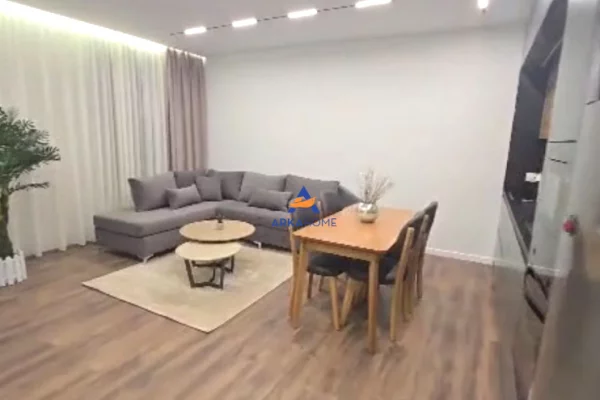 Shtepi me qera 2+1 ne Tirane - 700 Euro