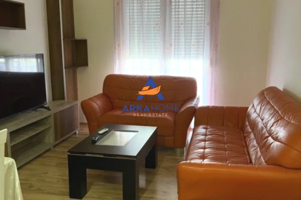 Shtepi me qera 1+1 ne Tirane - 520 Euro