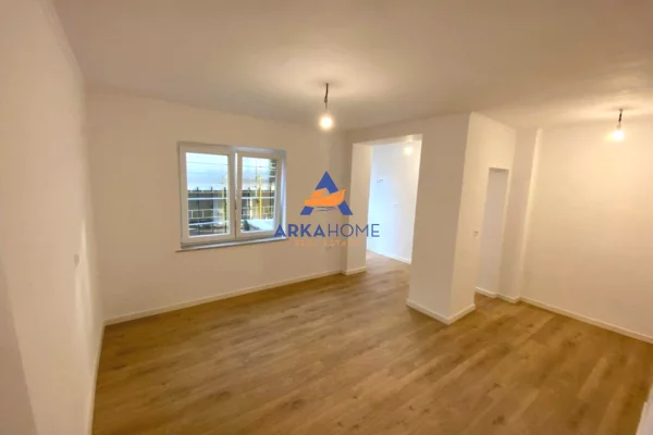 Business Property for Rent 3+1 in Tirana - 5,000 Euro