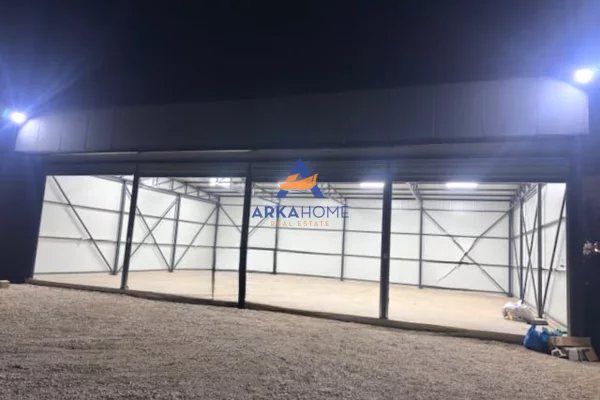 Business Property for Rent 4+1 in Tirana - 1,500 Euro