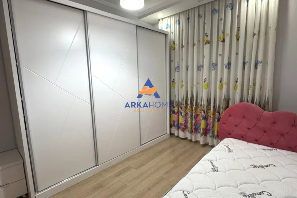 Shtepi me qera 2+1 ne Tirane - 726 Euro