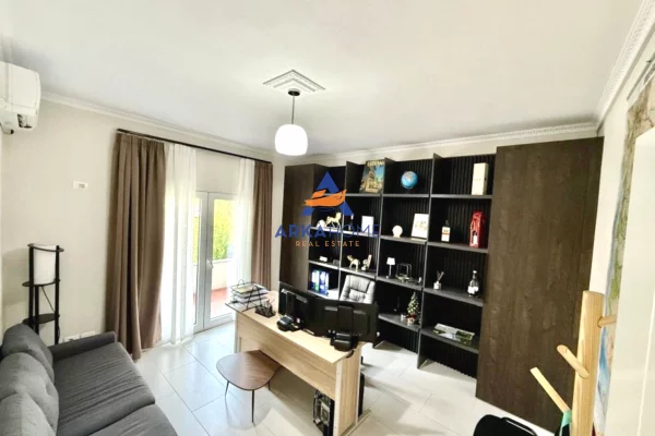 Business Property for Rent 3+1 in Tirana - 650 Euro