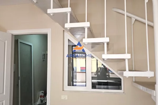 Shtepi me qera 2+1 ne Tirane - 1,300 Euro