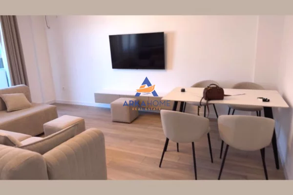 Shtepi me qera 2+1 ne Tirane - 800 Euro