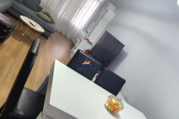 Shtepi me qera 2+1 ne Tirane - 726 Euro