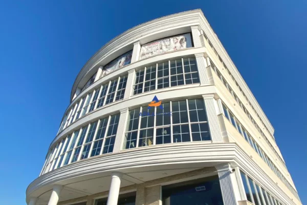 Ambient biznesi ne shitje 3+1 ne Tirane - 1,110,000 Euro