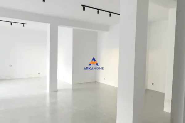 Ambient biznesi me qera 1+1 ne Tirane - 850 Euro