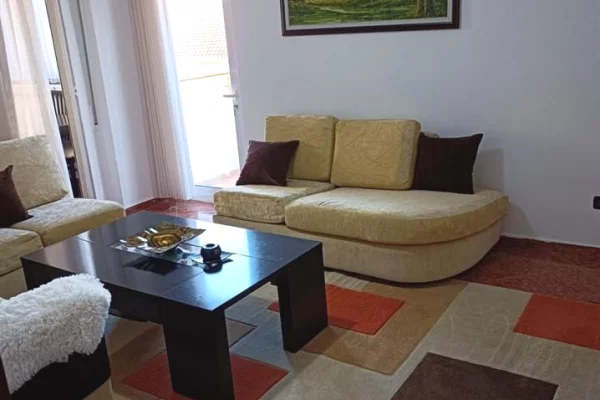 Shtepi me qera 1+1 ne Tirane - 519 Euro