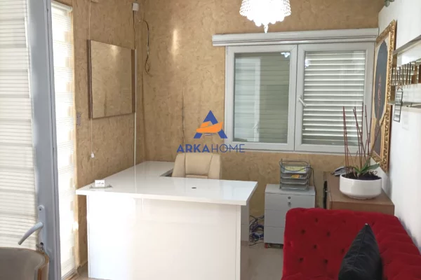 Ambient biznesi me qera 3+1 ne Tirane - 1,500 Euro