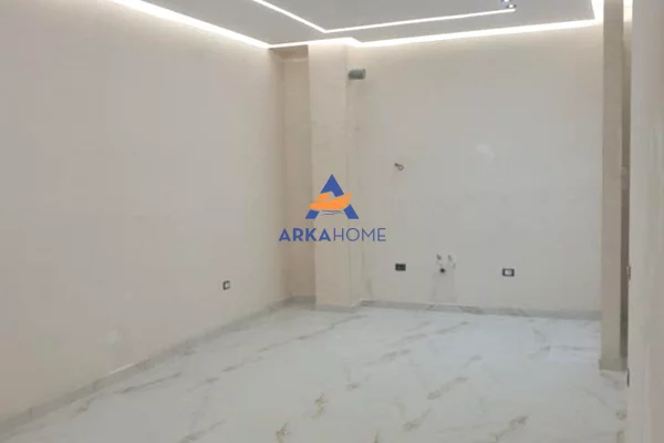 Ambient biznesi me qera 3+1 ne Tirane - 1,000 Euro