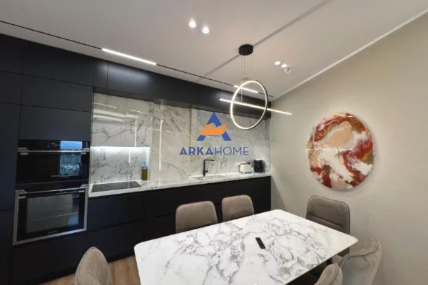 House for Sale 2+1 in Tirana - 290,000 Euro