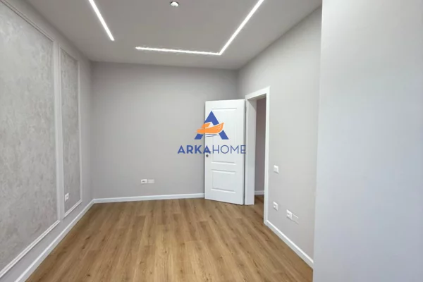 Shtepi ne shitje Apartament ne Tirane, 1+1, Mobilimi Bosh, pa mobiluar, Pagesa 200,000  Euro.