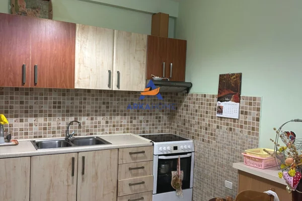 Shtepi me qera 1+1 ne Tirane - 400 Euro