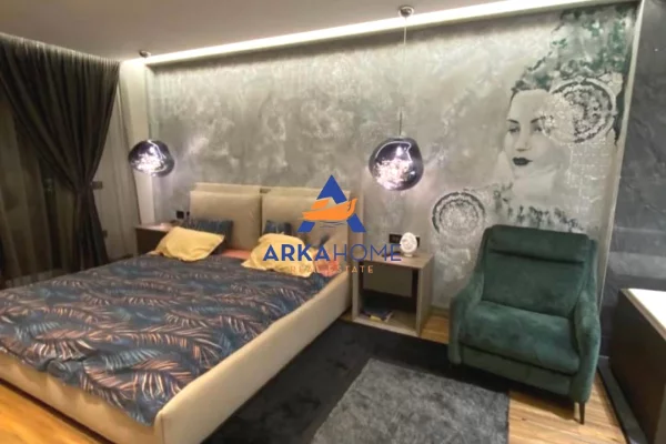 Shtepi me qera 3+1 ne Tirane - 2,500 Euro