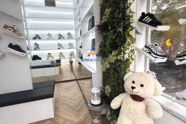 JEPET DYQAN ME QERA PRANE SHKOLLES SE BALETIT 700 EURO