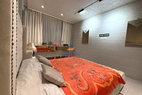 Shtepi ne shitje Apartament ne Tirane, 2+1, Mobilimi E mobiluar, Pagesa 240,000  Euro.