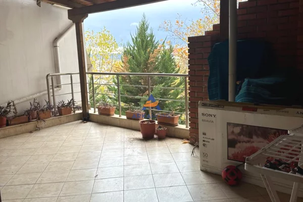 Shtepi ne shitje Apartament ne Tirane, 1+1, Mobilimi E mobiluar, Pagesa 155,000  Euro.