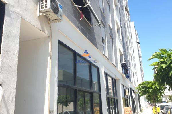 JEPET ME QERA AMBJENT ⁠KOMPLEKSI STAR ,NGJITUR ME REPORT TV 420 EURO