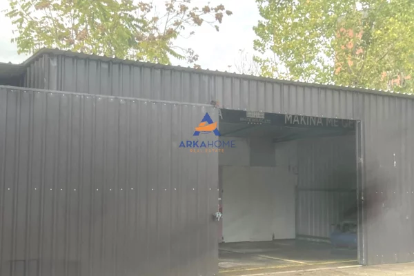 Ambient biznesi me qera 4+1 ne Tirane - 830 Euro