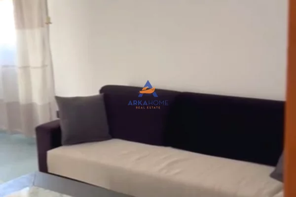 Shtepi me qera 3+1 ne Tirane - 750 Euro